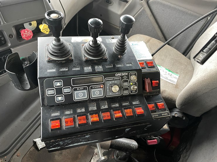 #1113-•-1998-ford-louisville-plow-truck-(has-mn-title)-image-56