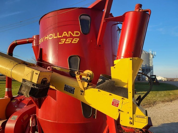 new-holland-358-image-29