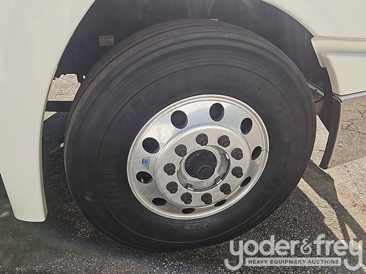 2018-freightliner-cascadia-image-12