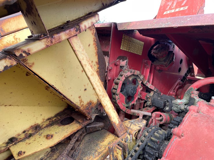 new-holland-super-717-image-36