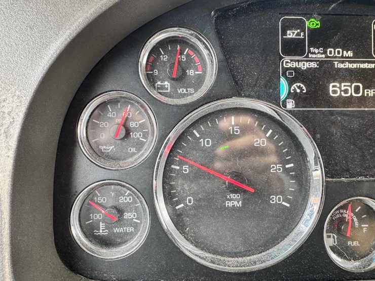 2016-kenworth-t680-image-25