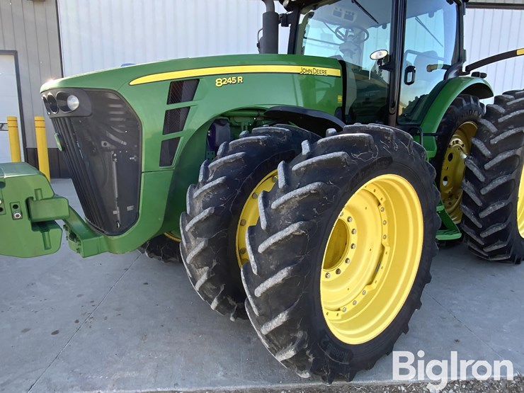 john-deere-8245r-image-20