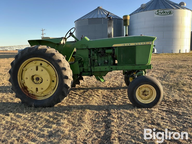 john-deere-3010-image-4