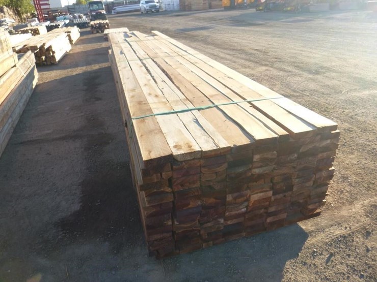2"x6"x16'-20'-rough-cut-redwood-(qty128)-image-3
