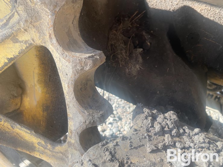 caterpillar-d2-image-18