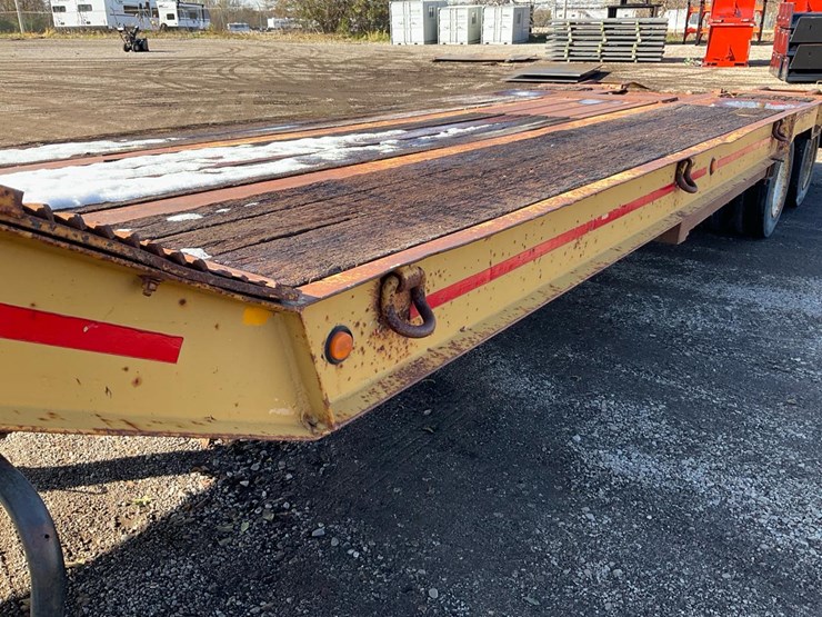 #2100-•-1967-beaver-flatbed-semi-trailer-image-14