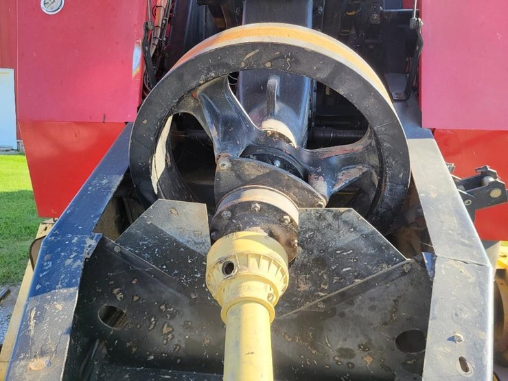 new-holland-590-image-60