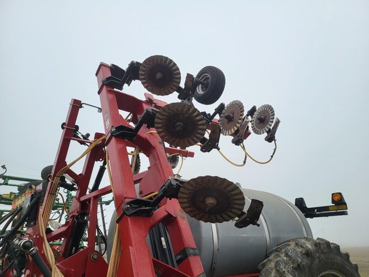 case-ih-2800-image-14