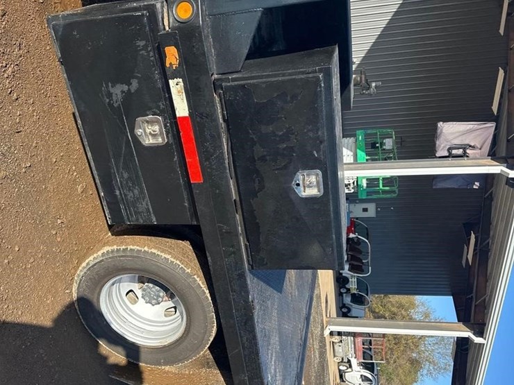 ford-f350-xl-image-13