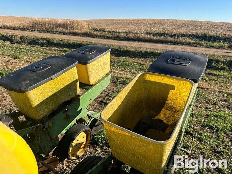 john-deere-7000-image-15