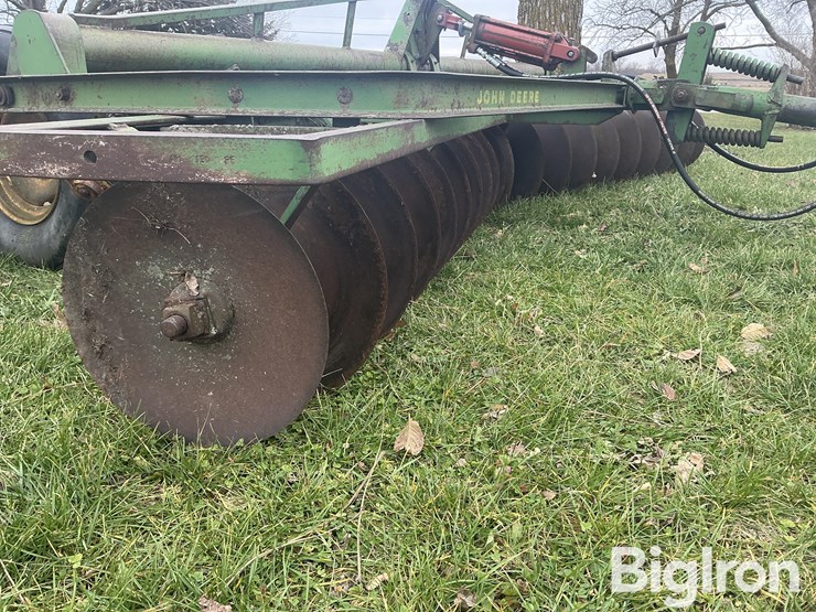 john-deere-14-image-13