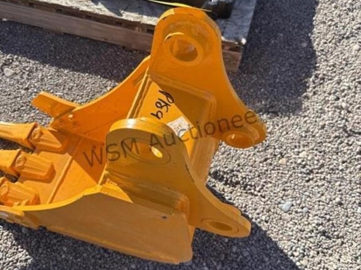 caterpillar-305-image-7