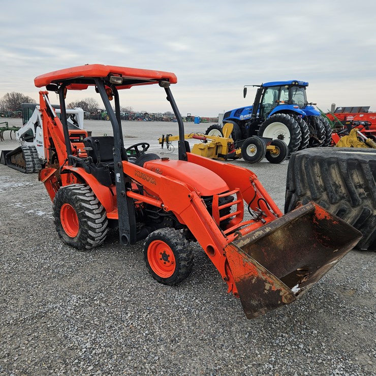 KUBOTA B26