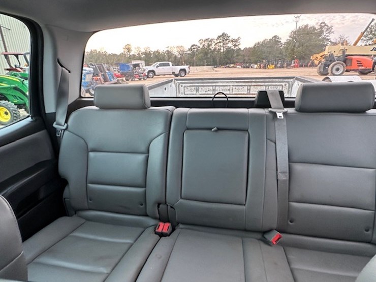 2016-chevrolet-2500-image-38