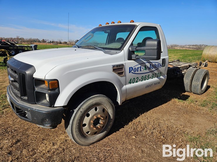 ford-f350-xl-image-1