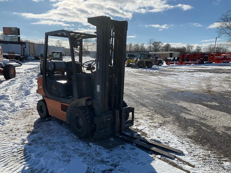 #1361-•-samsung-v-lift-forklift*-image-7