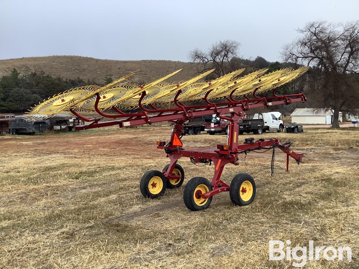 2018-new-holland-14-image-5