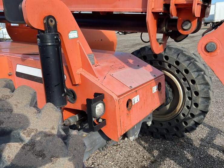 #1206-•-2011-jlg-6042-telehandler-image-37