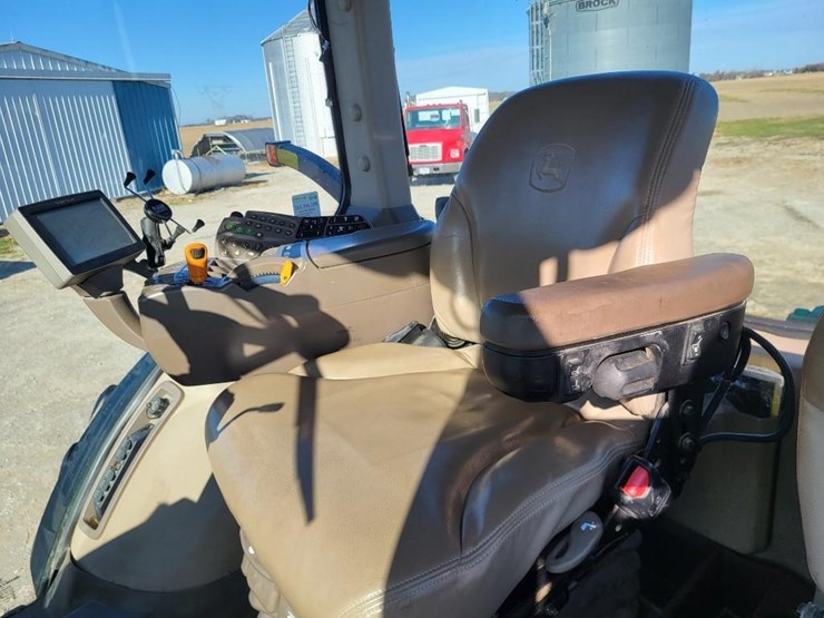 john-deere-8335r-image-60