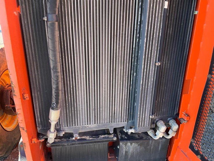 2016-sky-trak-6042-image-35