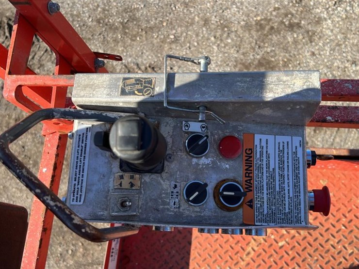 skyjack-sj7135rt-image-35