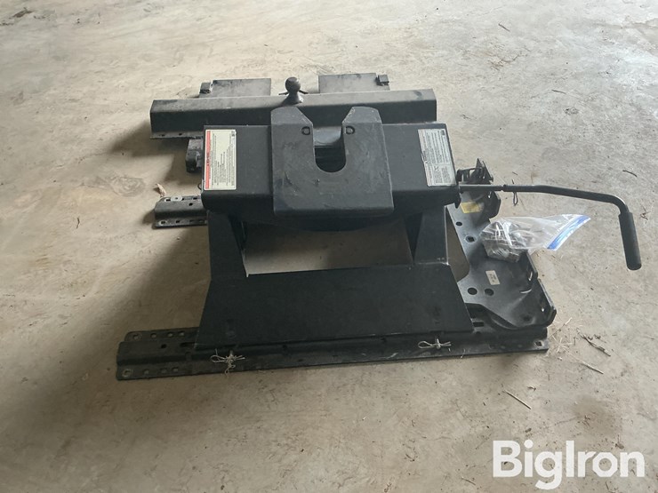 reese-30033-hitch-system-image-6