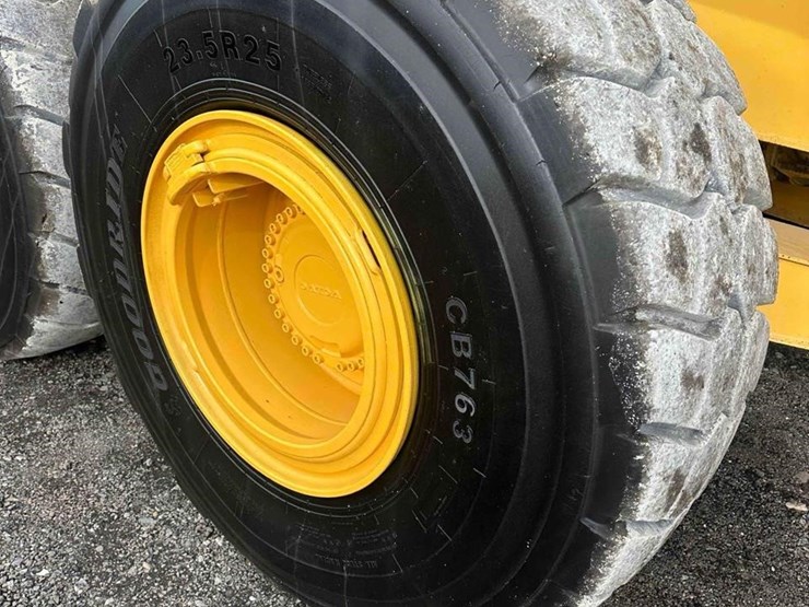 2019-volvo-a25g-image-22