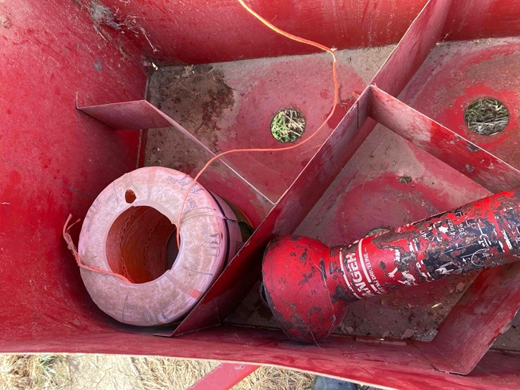 new-holland-316-image-25