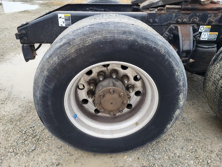 2012-peterbilt-386-image-29