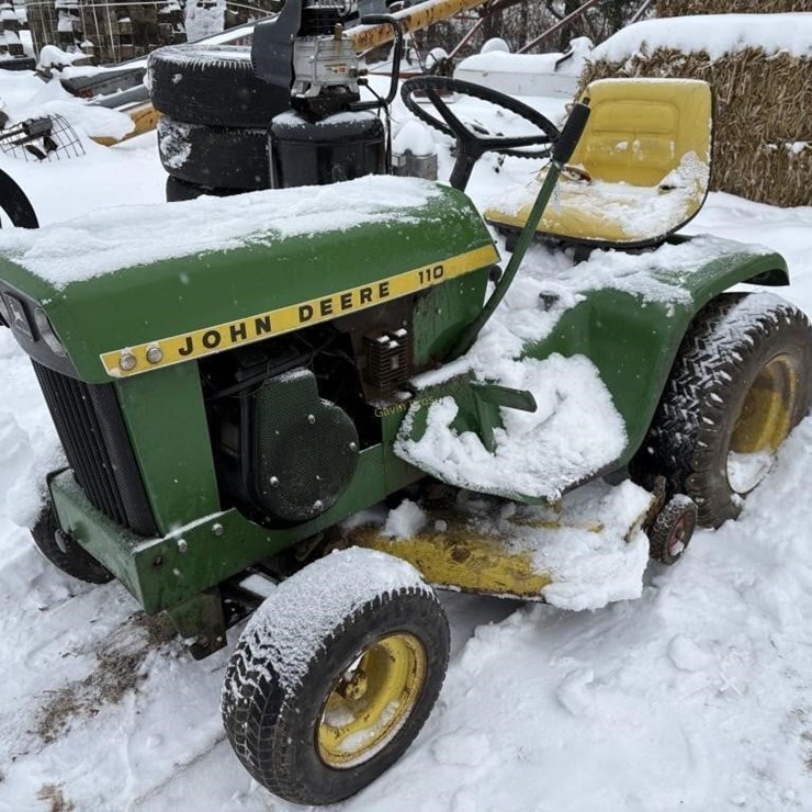 JOHN DEERE 110
