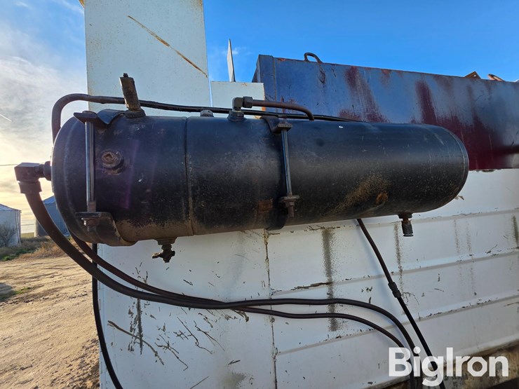 1982-caterpillar-3208-image-9