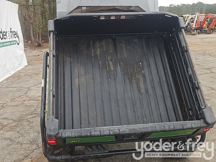 2013-john-deere-gator-image-10