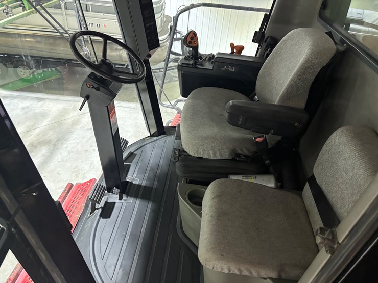 case-ih-2588-image-11