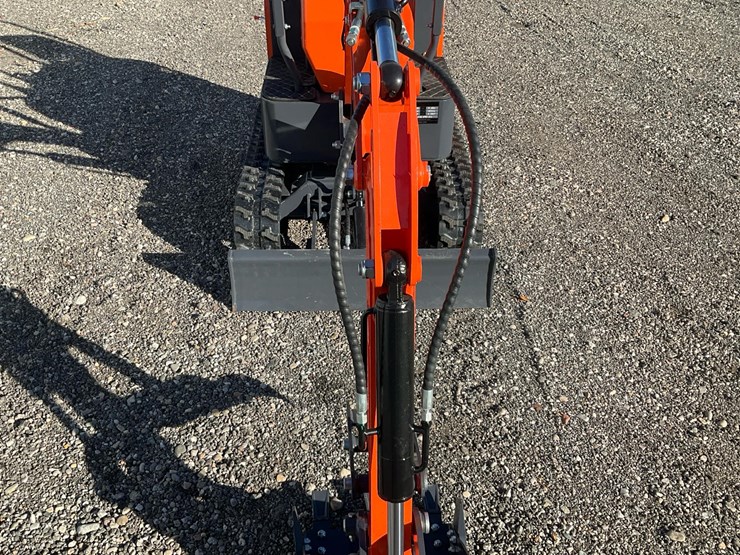 #1610-•-ats-rt12r-mini-excavator-image-8