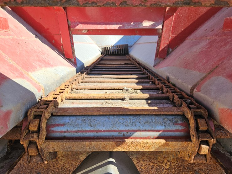 #203750-•-bbi-10-litter-spreader-image-12