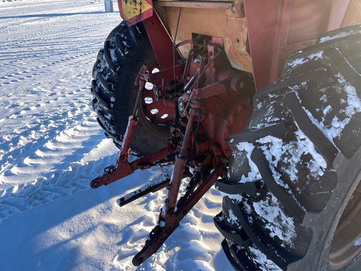 #1007-•-international-966-farmall-image-15