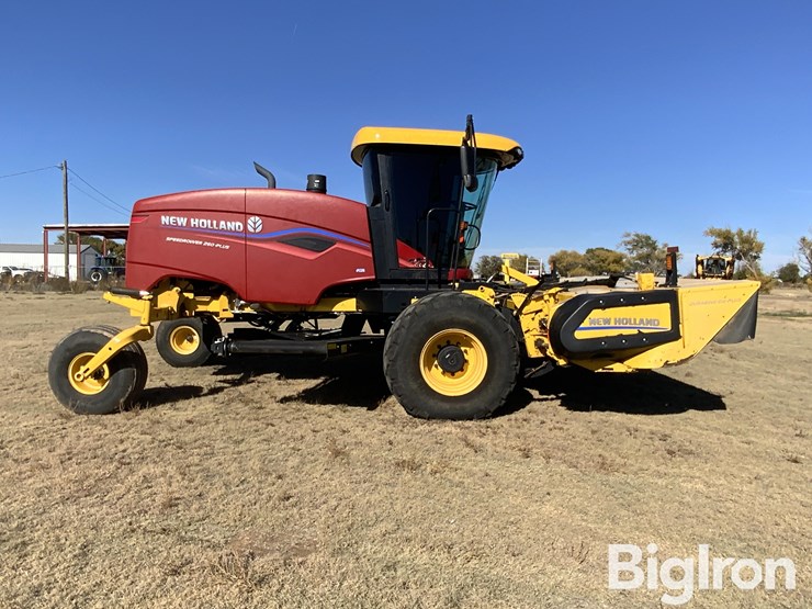 new-holland-speedrower-260-image-4