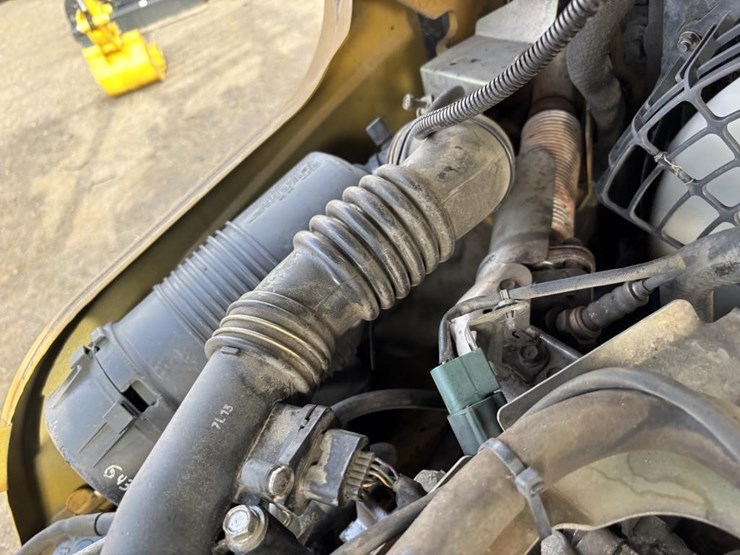 caterpillar-c3000-image-33