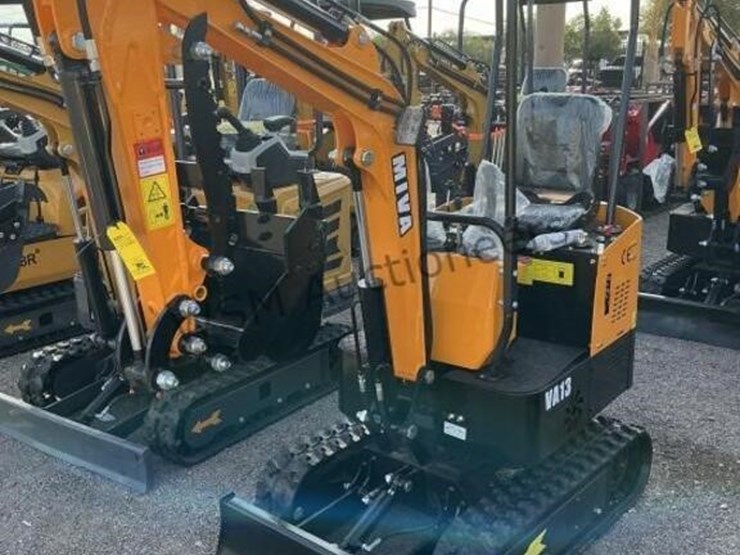 2025-miva-13-mini-excavator-image-2