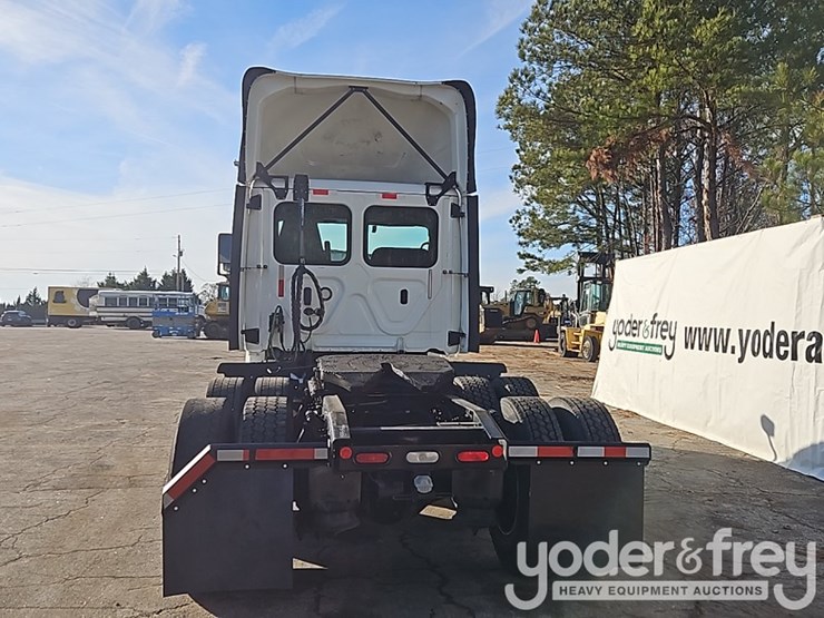 2018-freightliner-cascadia-image-4
