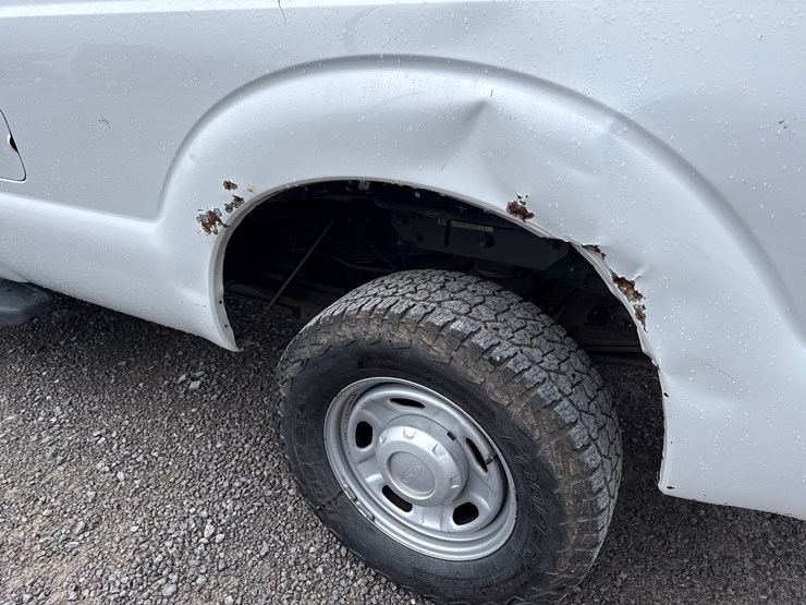 2012-ford-f250-xl-image-13