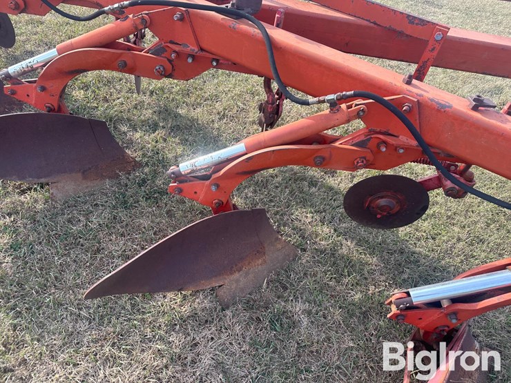 massey-ferguson-880-image-19