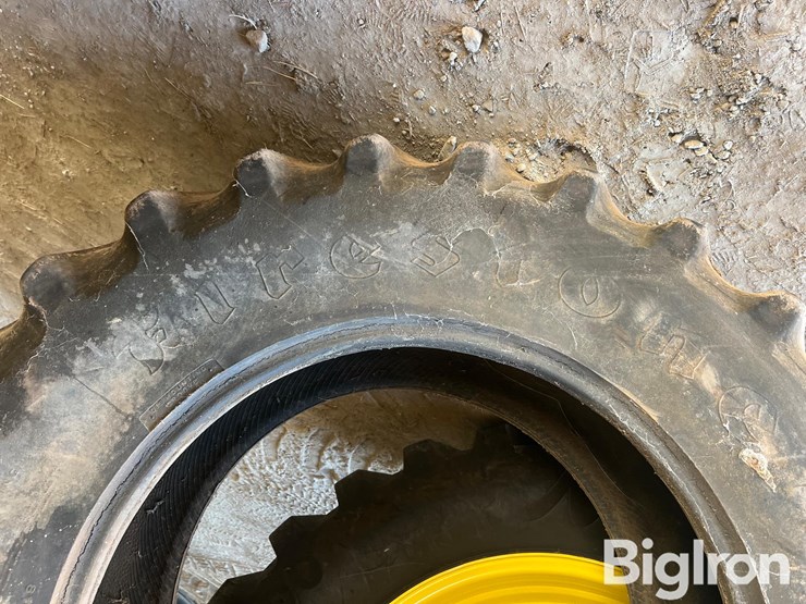 john-deere-8330-image-11