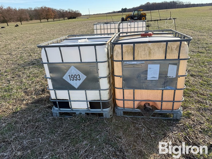 poly-265-gal-containers-image-7