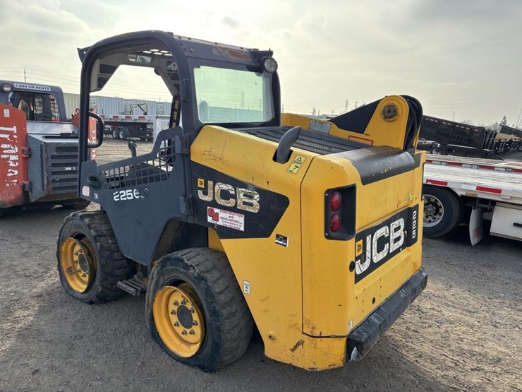 2012-jcb-225-image-4