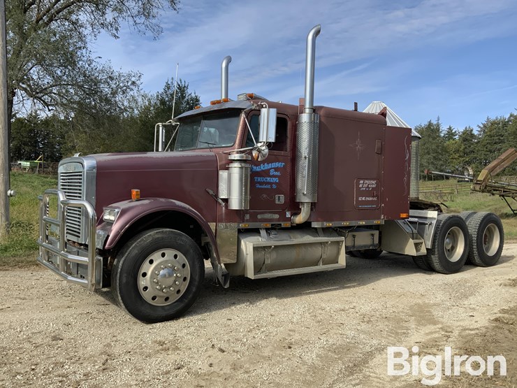 1996-freightliner-fld120-image-1