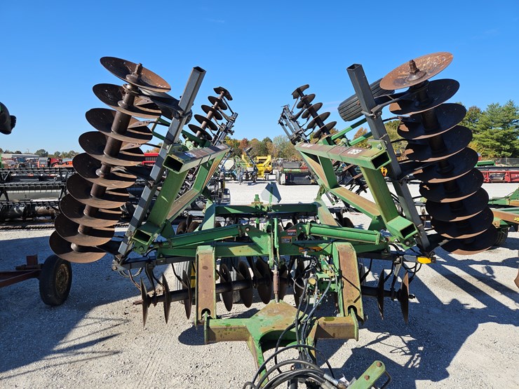 john-deere-630-image-3