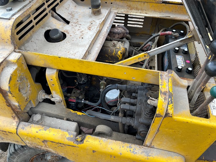 #1002-•-allis-chalmers-fp50-24-forklift-image-23