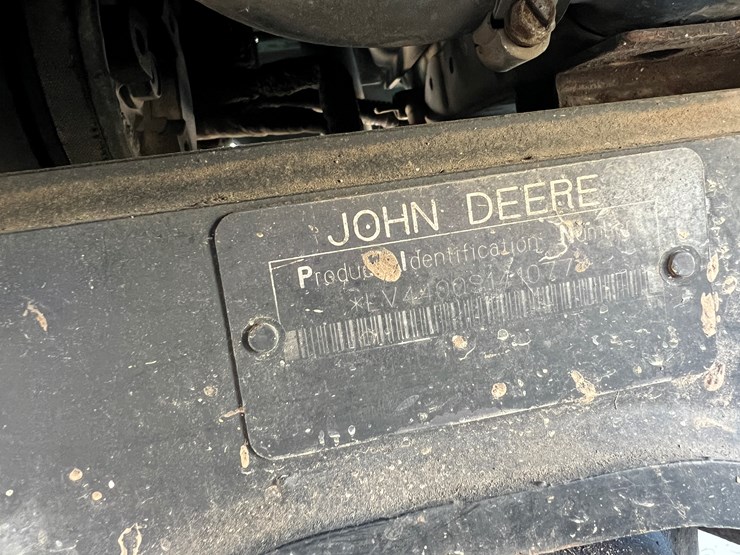 john-deere-4400-image-16