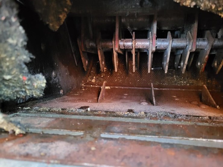 new-holland-358-image-12